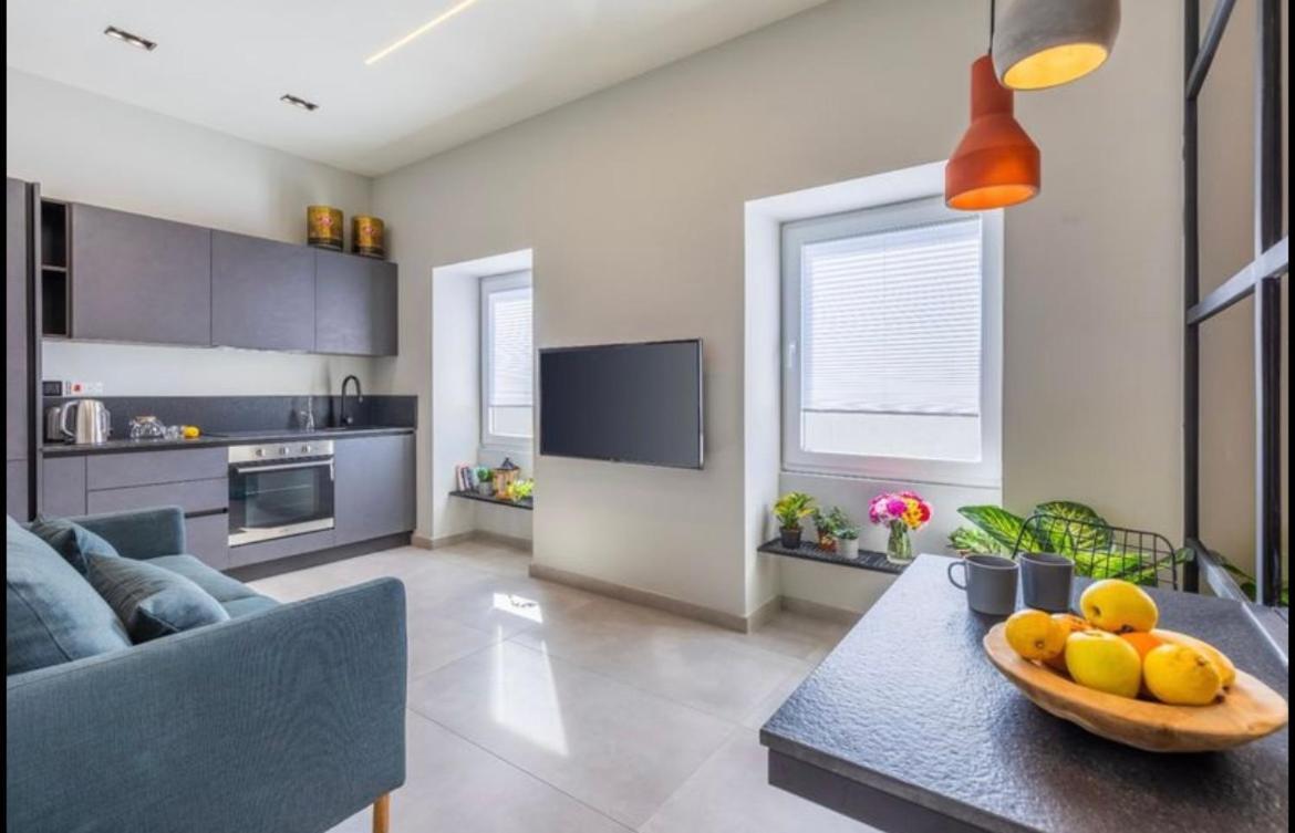New - Designer Finished 1 Bedroom Apartment A 5 Minutes Ferry Away From Valletta Mosta Exterior photo